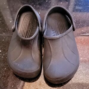 Kids crocs size 12-13